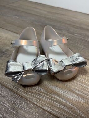 Mini Melissa Silver Bow Flats